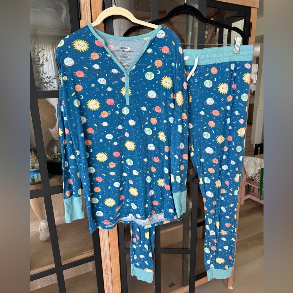 Little Sleepies pajamas set space print long sleeve henley top pants joggers tee